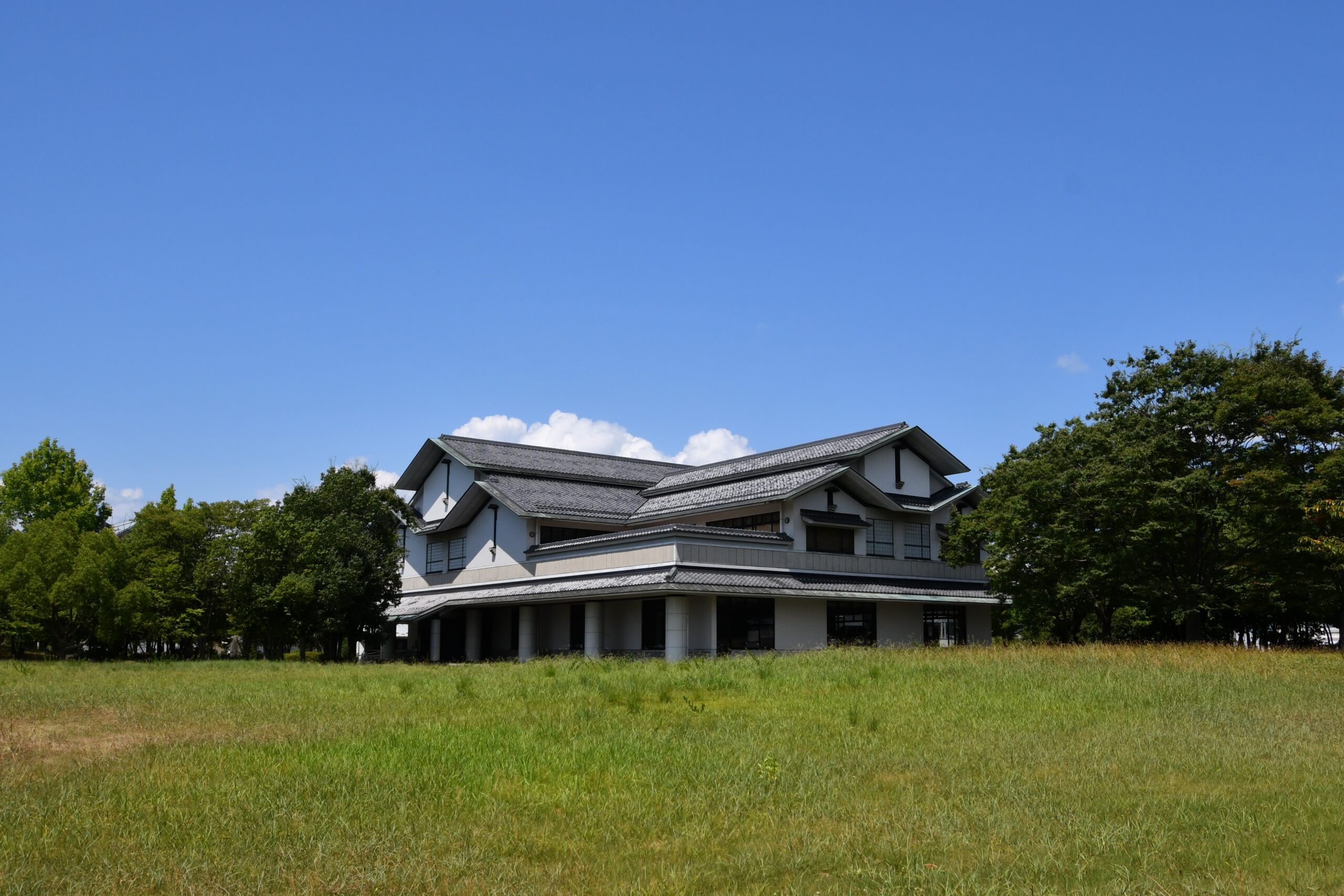 撮りにこんせ‼フォトコンテスト|滋賀・長浜北部|7月11日5枚目 高月町図書館